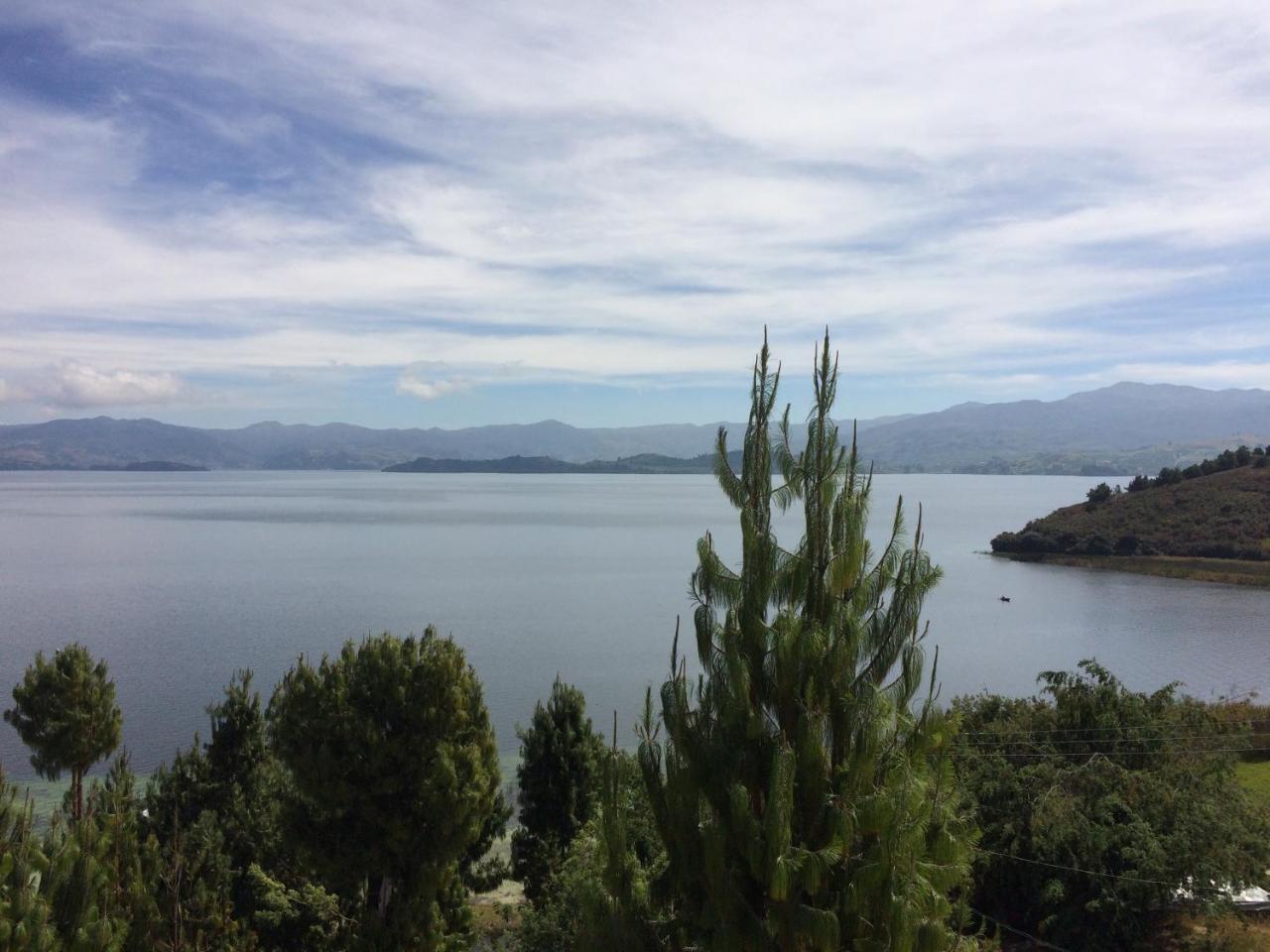 El Arca De Noah Bed & Breakfast Tota Bagian luar foto