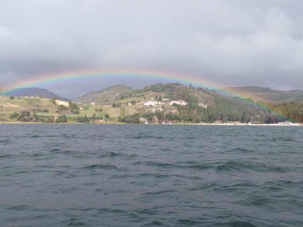El Arca De Noah Bed & Breakfast Tota Bagian luar foto