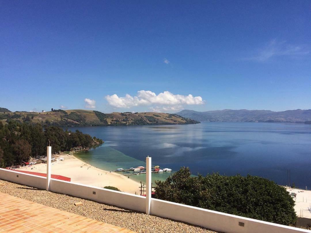 El Arca De Noah Bed & Breakfast Tota Bagian luar foto